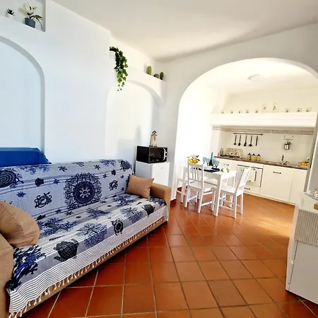 Your Nest On The Path * بوسيتانو