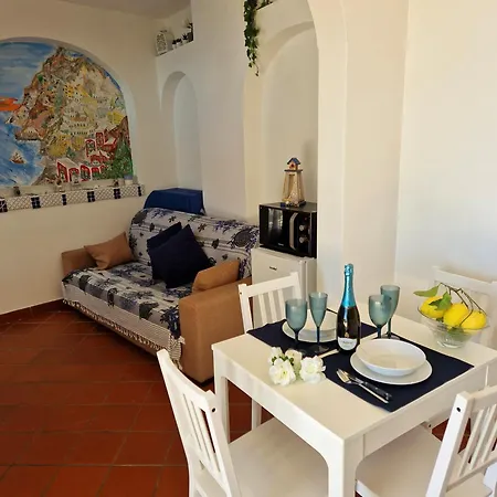 Your Nest On The Path Positano