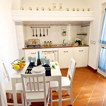 Your Nest On The Path Positano