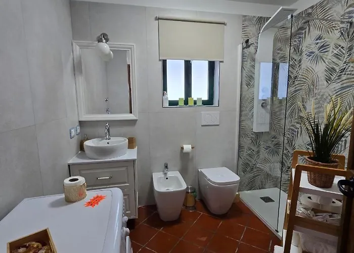 Your Nest On The Path Positano